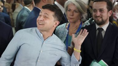 Зеленски печели парламентарните избори с рекордно висок резултат