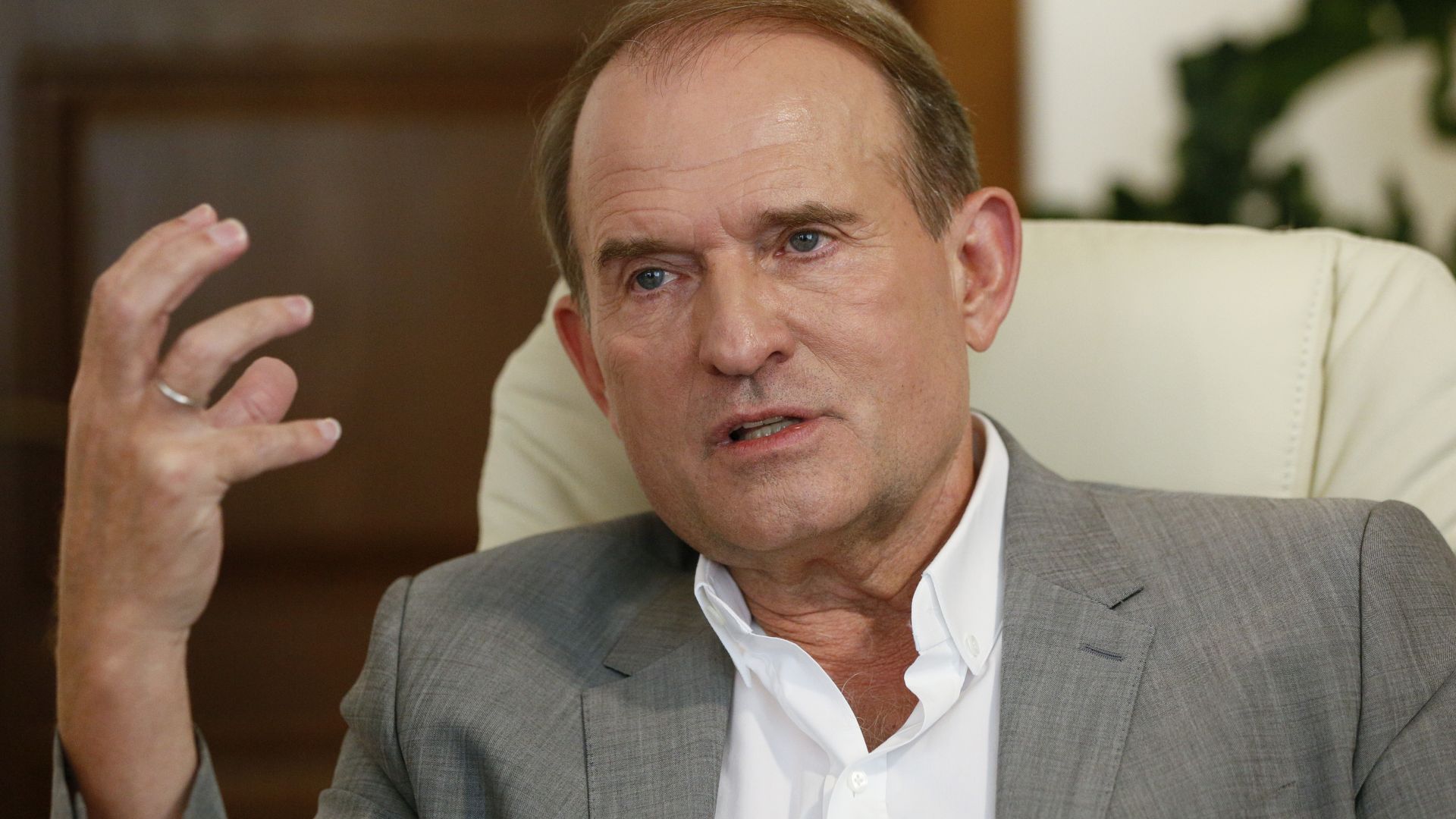 Отдавна смятан за сивия кардинал на властта в Украйна сега