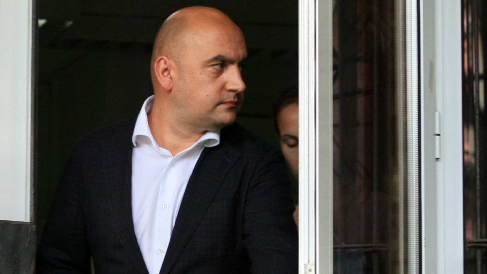 Наистина само трима от директорите в ДФЗ са на работа