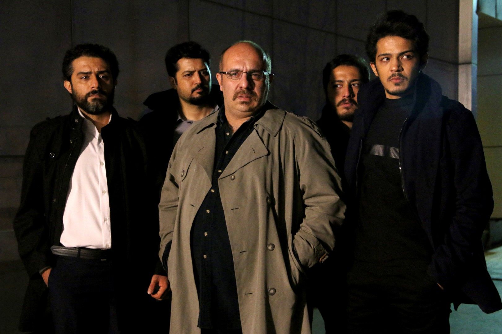 Иранската телевизия показа филм, в който местен актьор (на преден план) играе ролята на Джейсън Резаян, бивш кореспондент на в. "Вашингтон пост" в Техеран