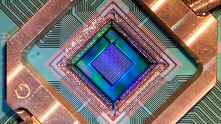 Създадоха най-малкия квантов компютър