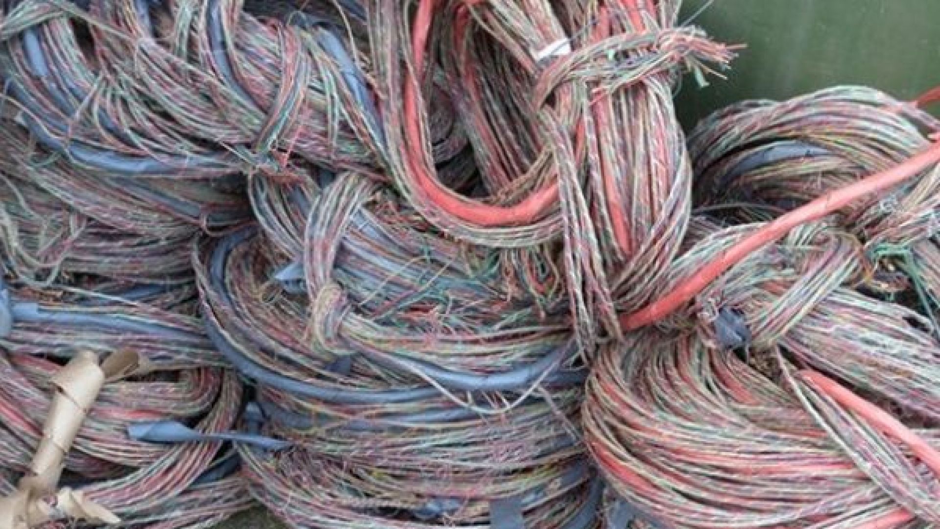 Откраднат е около 1700 метра телефонен кабел На 22 юли