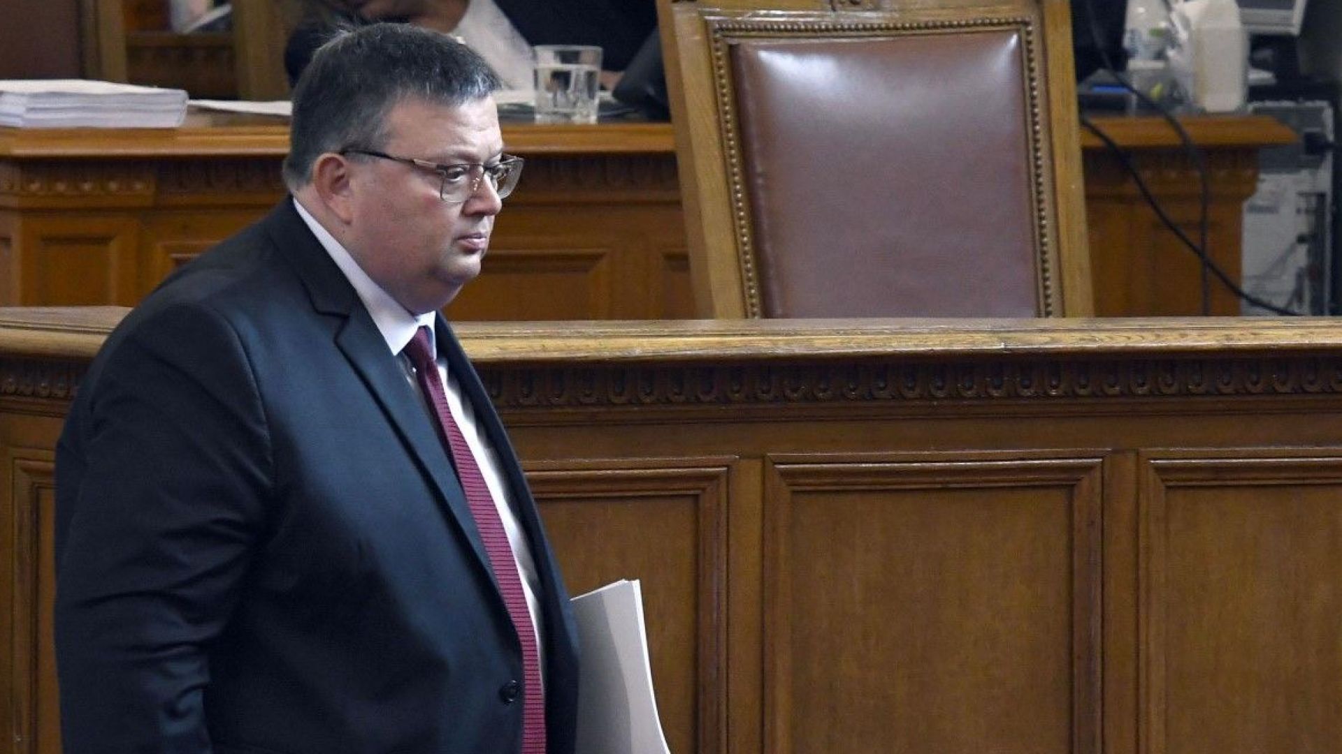 Главният прокурор Сотир Цацаров заяви пред журналисти в парламента, че