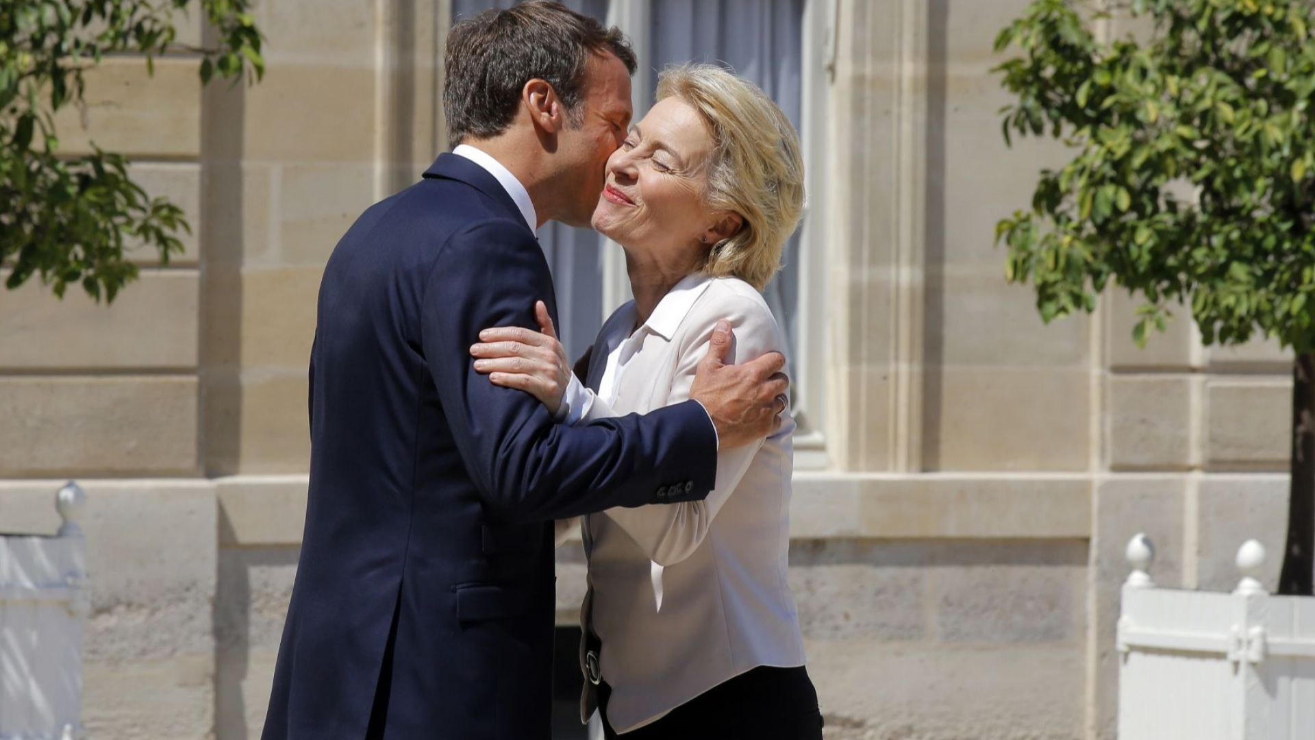 Френският президент Еманюел Макрон се срещна днес в Елисейския дворец