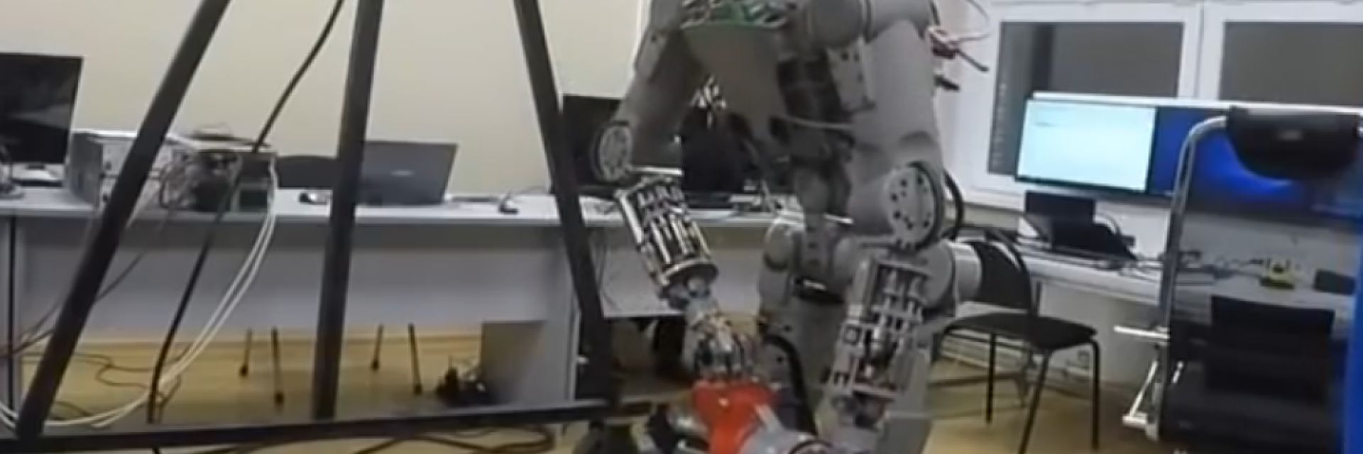 Роботът Фьодор вече има своя страница в Туитър (видео)