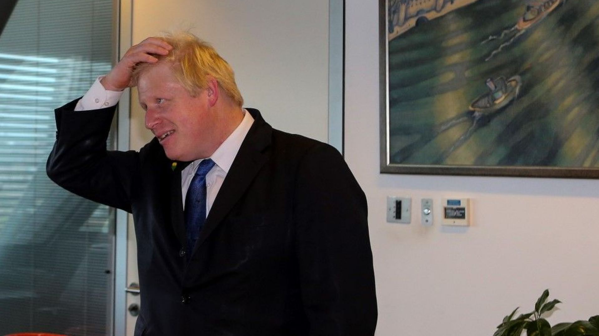 В деня в който встъпва в длъжност като нов британски