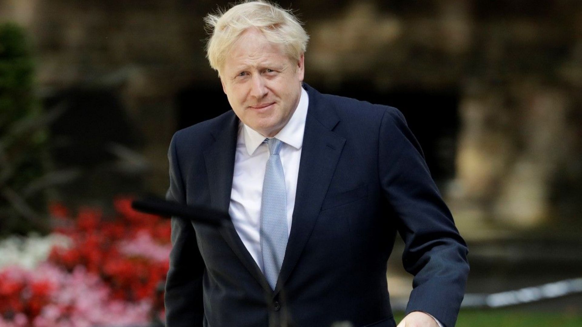 Британското общество категорично отхвърля плана на министър председателя Борис Джонсън Обединеното