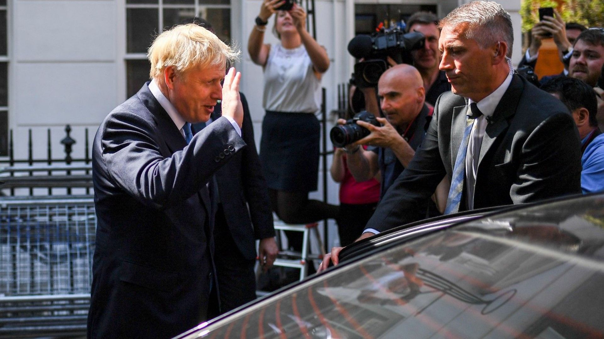 Борис Джонсън призовава Германия и Франция да направят компромис за Брекзит