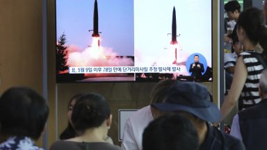 Северна Корея е изстреляла 2 балистични ракети