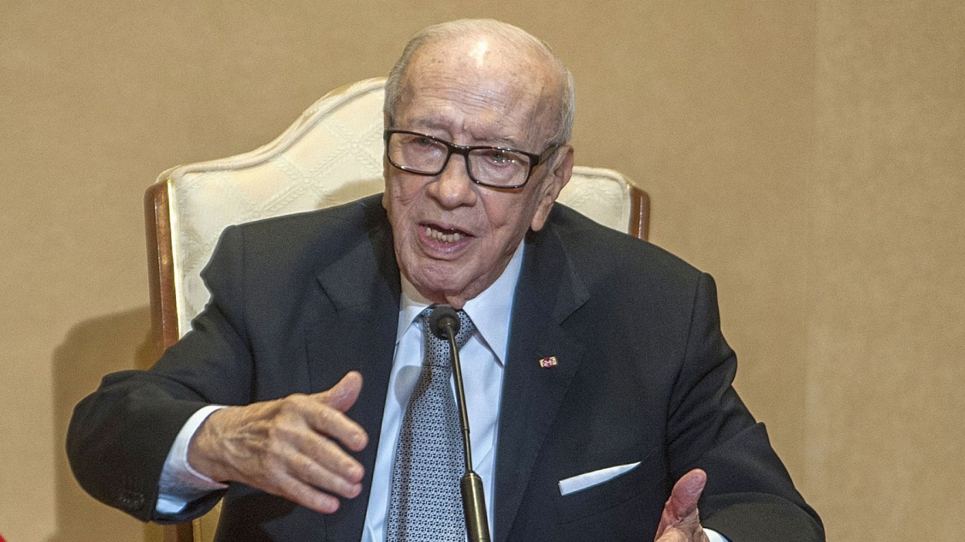 На 92 годишна възраст почина президентът на Тунис Бежи Каид Есебси