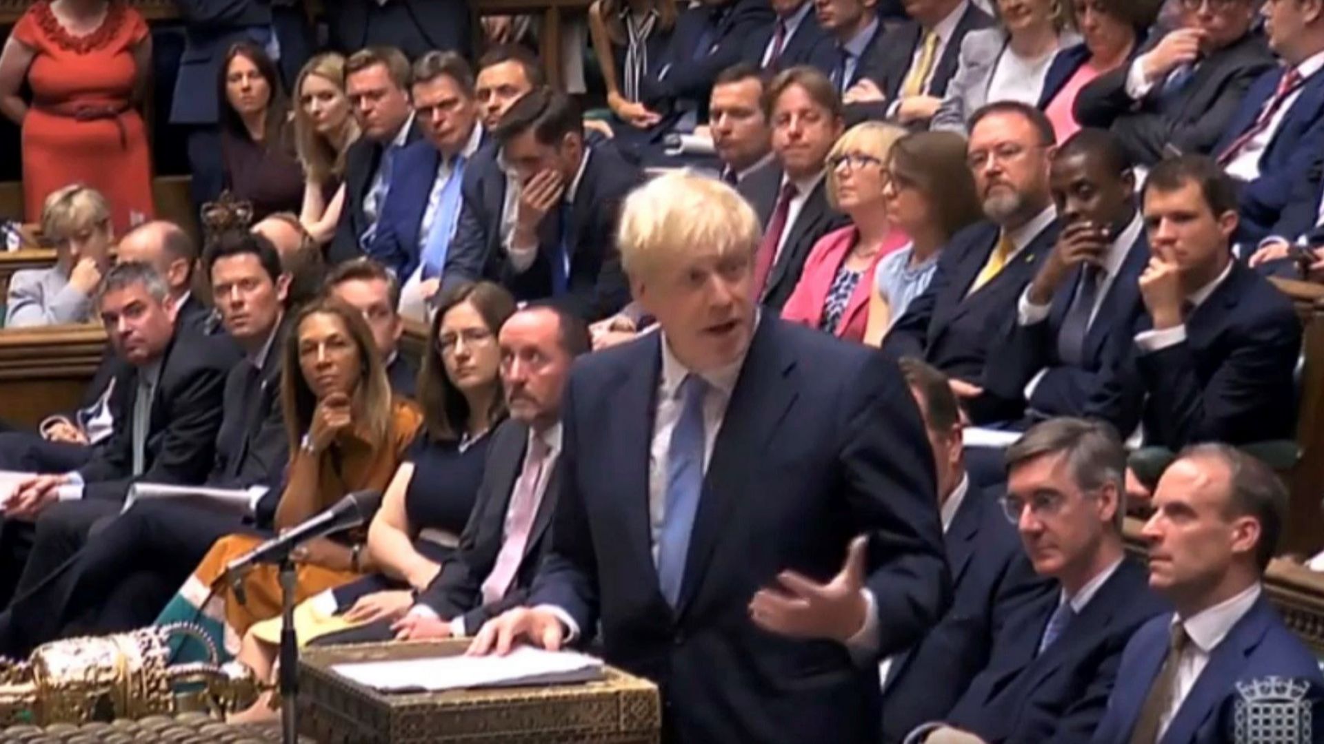 Британският премиер Борис Джонсън се готви за битка с парламента