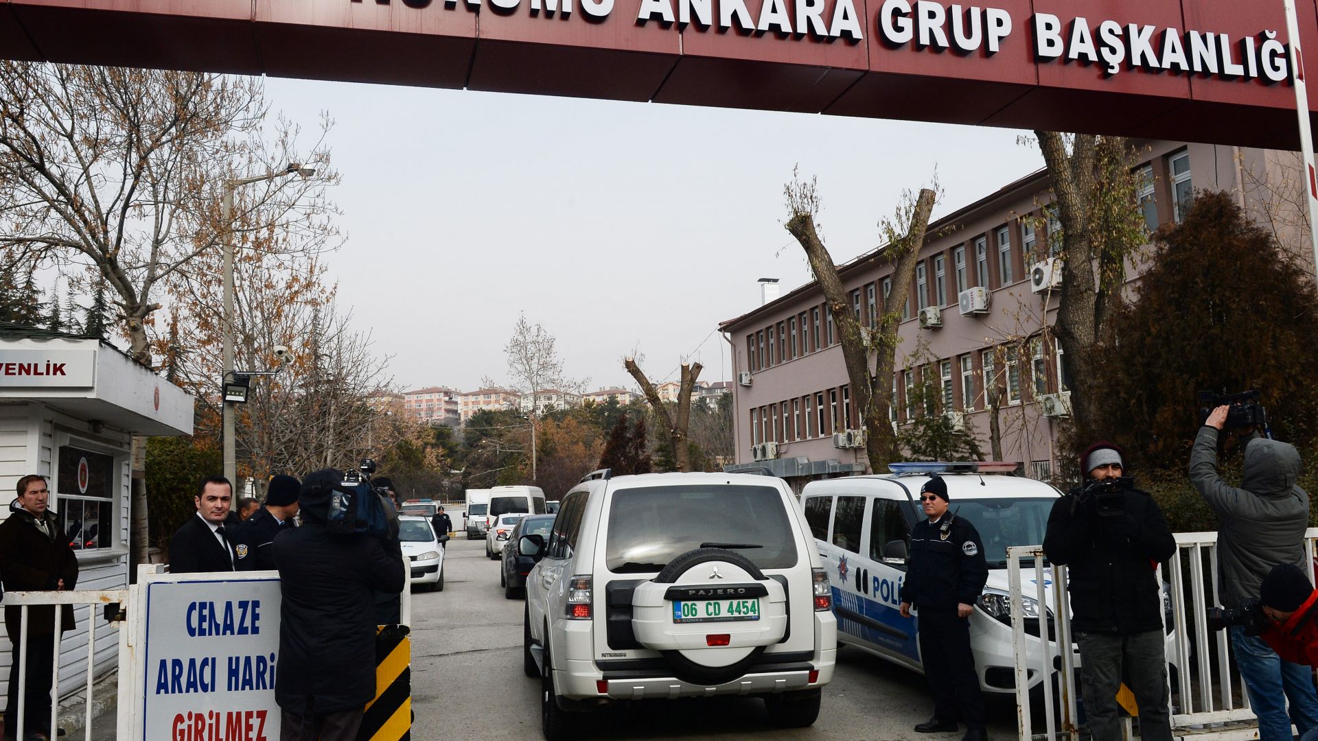 В интензивно отделение е беларуски дипломат който бе прострелян в