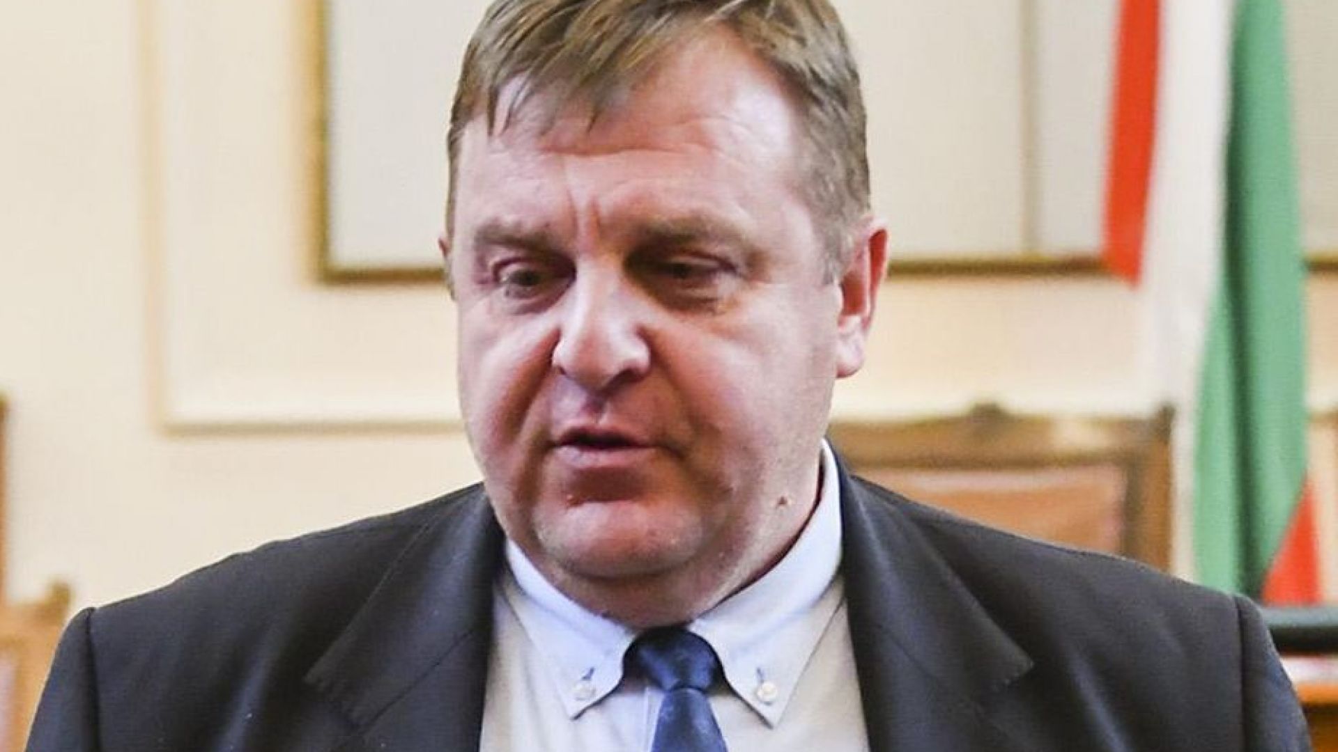 Вицепремиерът Красимир Каракачанов се обяви за още по строги мерки и