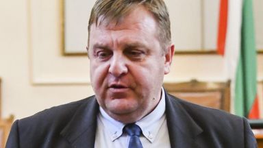 Няколко часа след като в парламента минаха консултациите между ГЕРБ