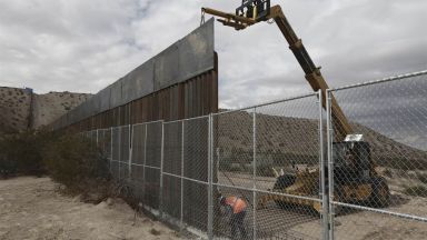 Пентагонът пренасочи към граничната стена на Тръмп 3,6 млрд. долара 
