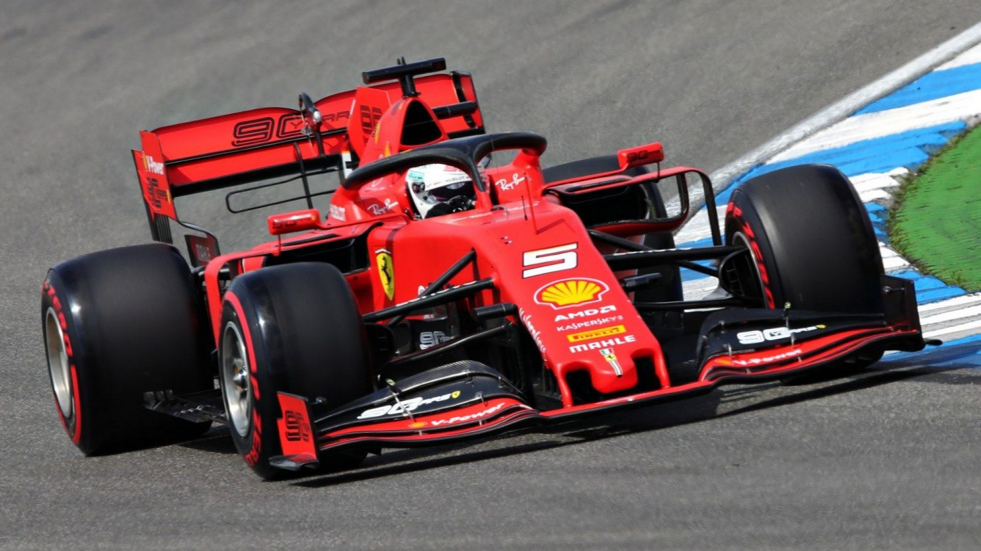 "Ферари" продължава да копае дъно във Формула 1