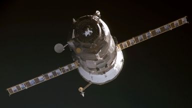 Авариралият кораб „Прогрес МС-21“ ще бъде разкачен от МКС