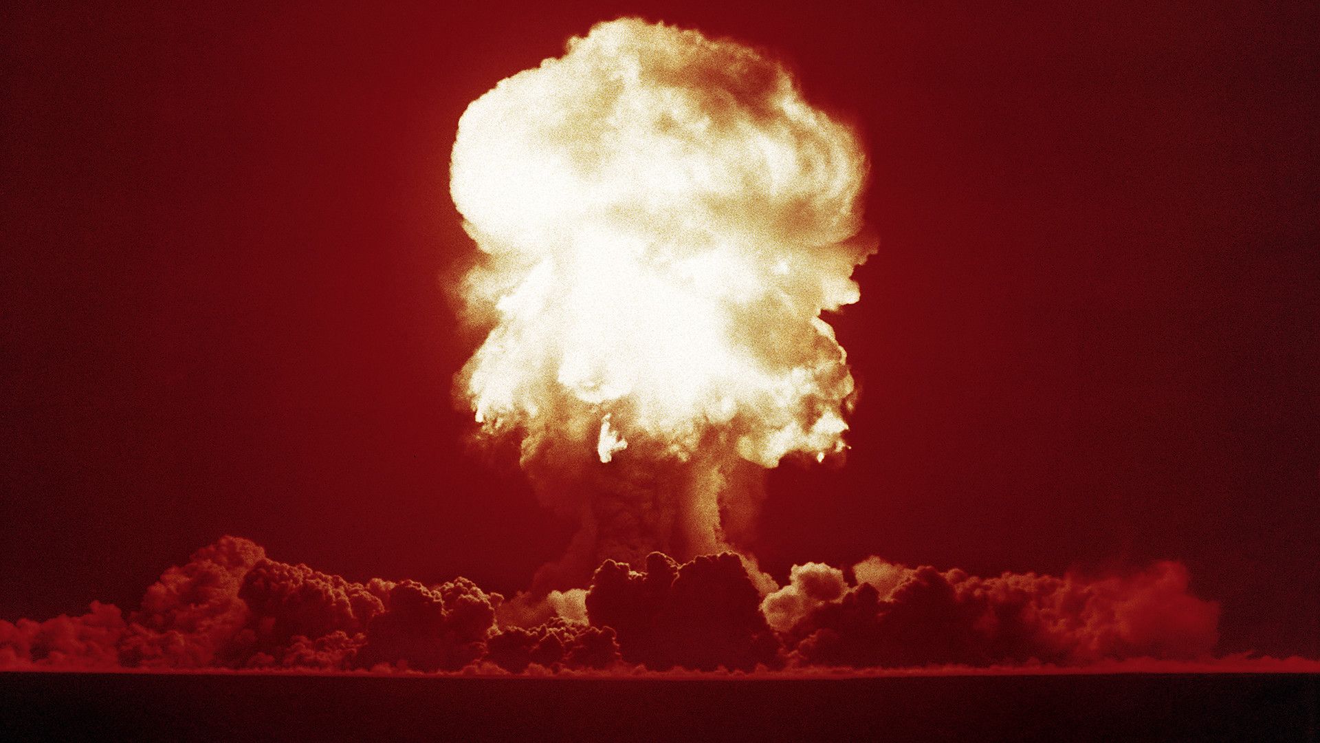 Досега на Земята са били взривени над 2000 ядрени бомби. Във война обаче са ползвани само 2