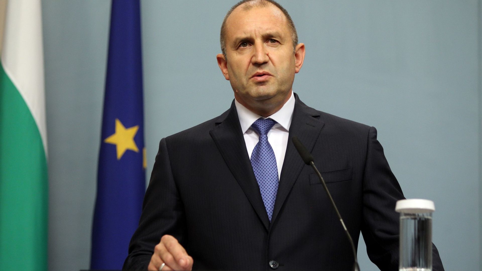 Президентът Румен Радев няма да налага вето на изборните правила