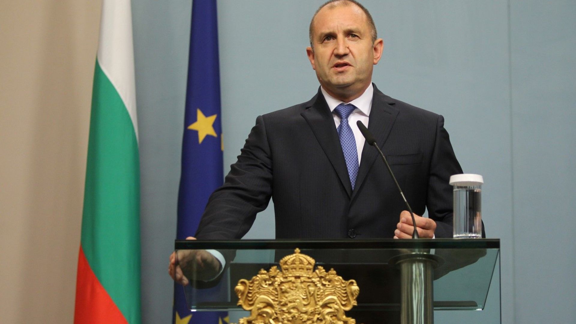 Президентът Румен Радев сезира Конституционния съд с искане да бъдат