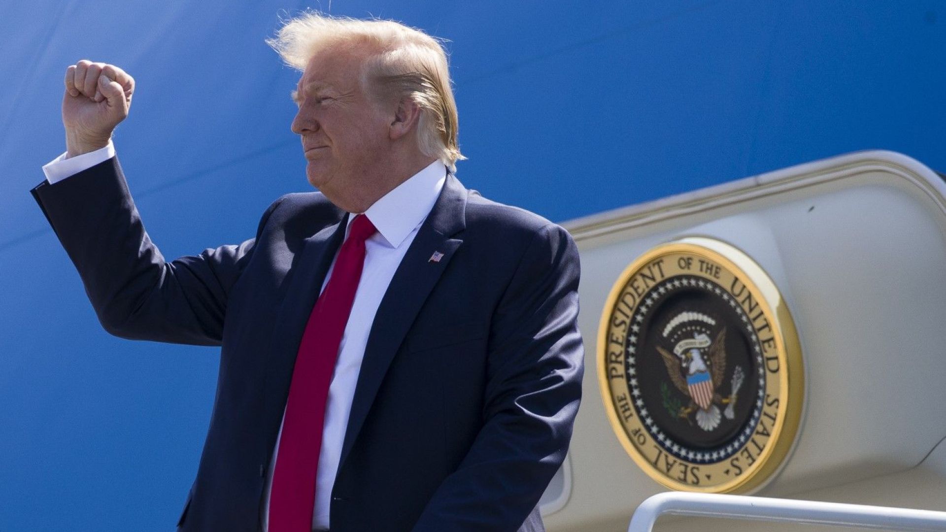 Президентът на САЩ Доналд Тръмп се защити днес от обвиненията