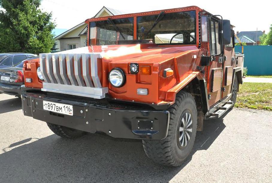 Превърнаха руски комбайн в Hummer