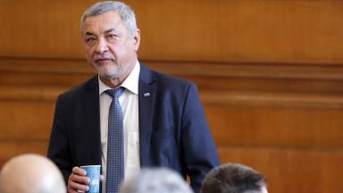 Лидерът на НФСБ Валери Симеонов обяви че партията му е