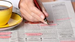 Кризата ударила 63 средни и големи фирми, 70% от тях пускат работниците в платен отпуск