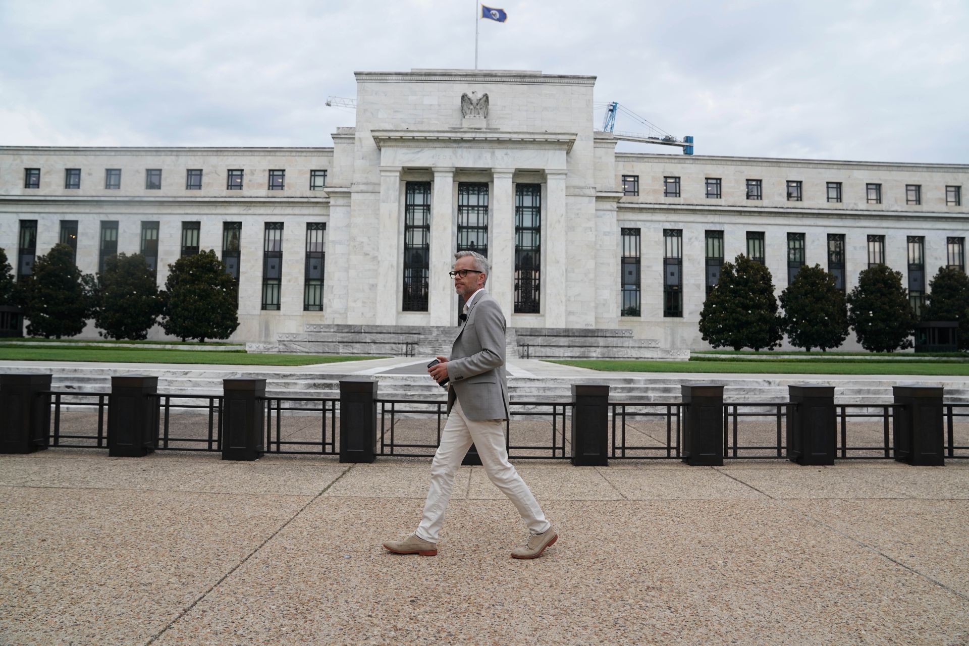 Управлението за федерален резерв (УФР) на САЩ очаквано понижи днес водещите си лихви с 0,25 процента