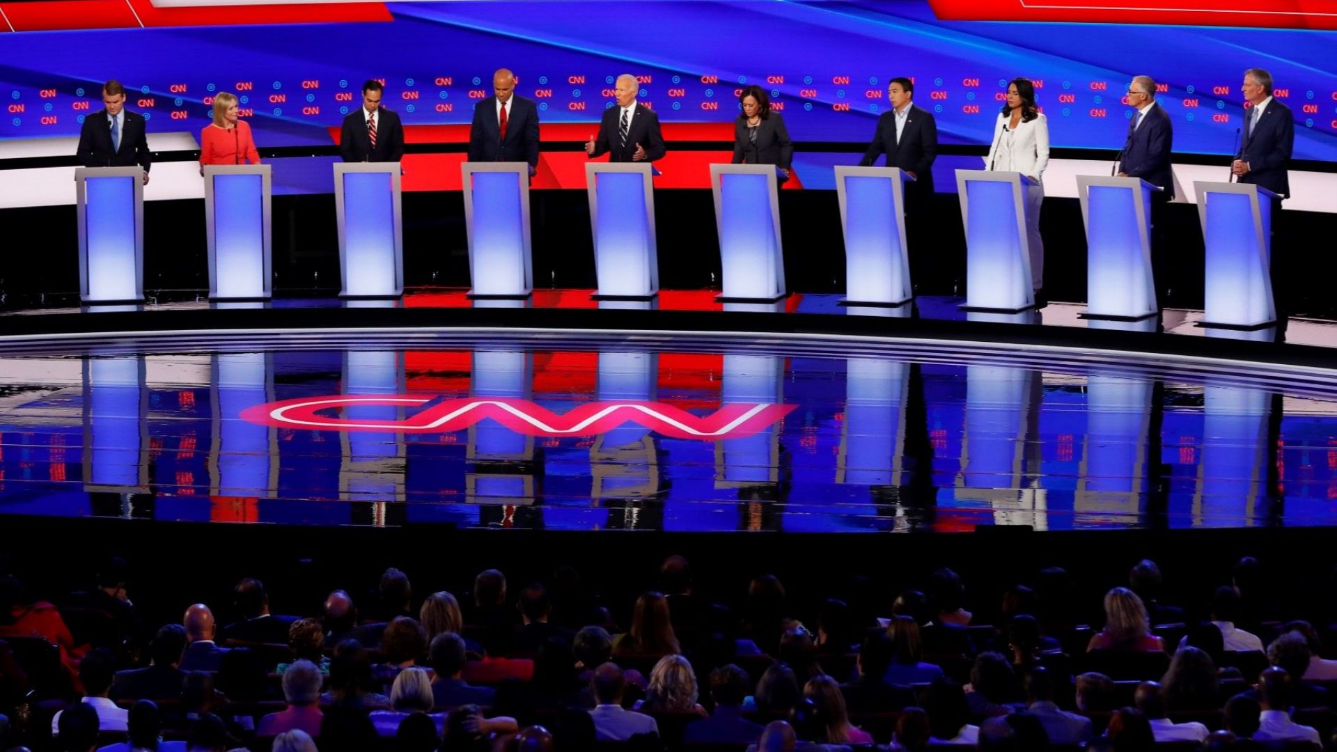 Барак Обама не присъстваше физически на сцената на снощния телевизионен