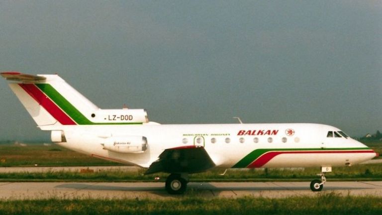 Коментари - 29 души загинаха след катастрофа на \"Як-40\", докато ДС се ...