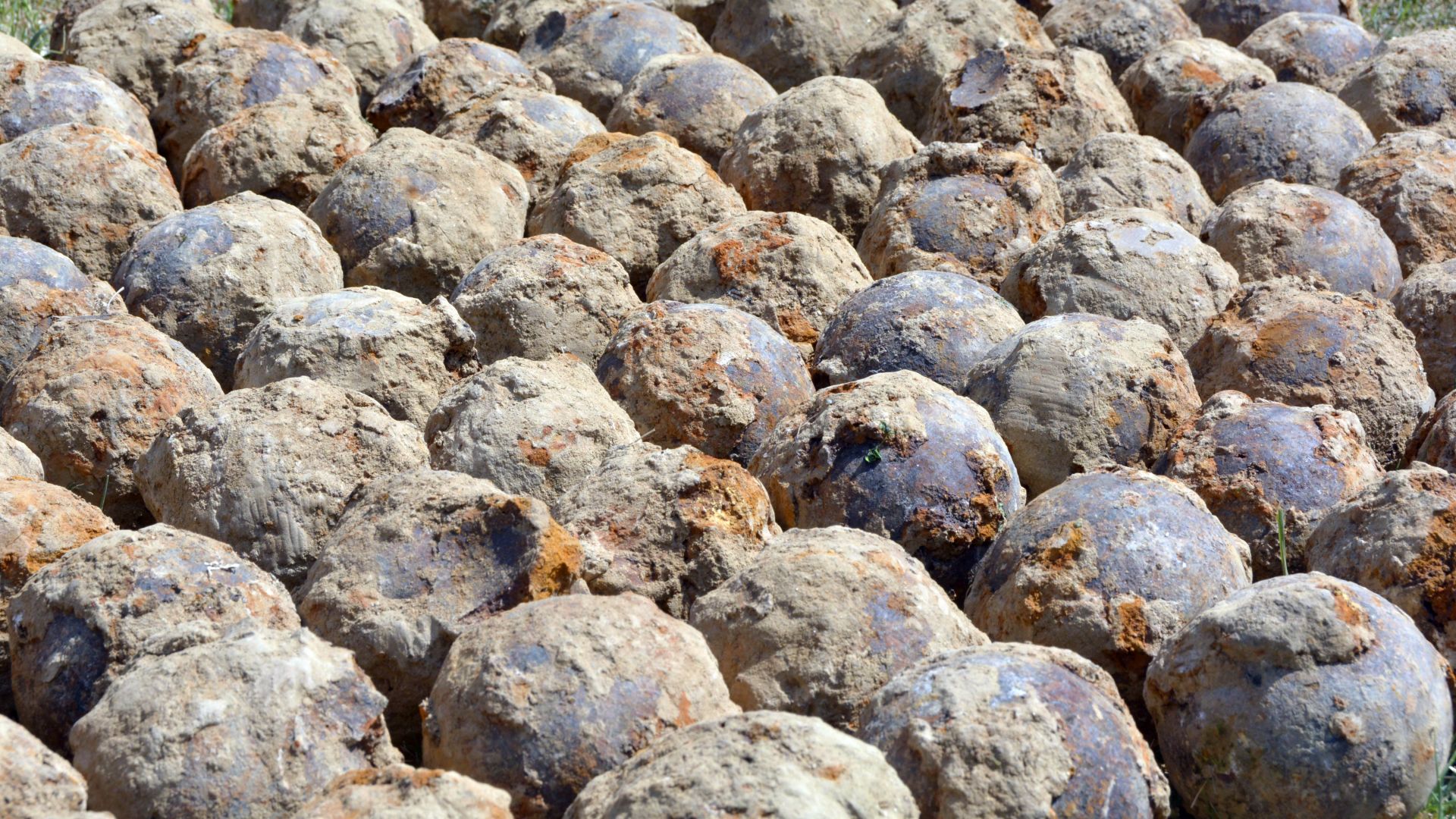 При изкопни работи по улица Мостова в Русе са открити