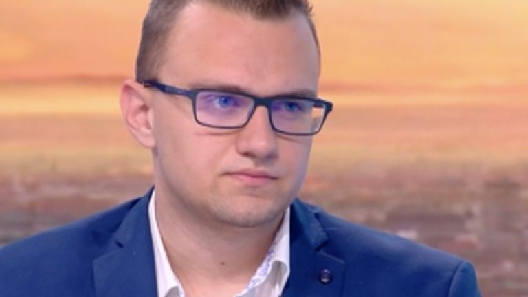 Кристиян Бойков обвини чиновници, че свалят файлове за възрастни и пиратски софтуер