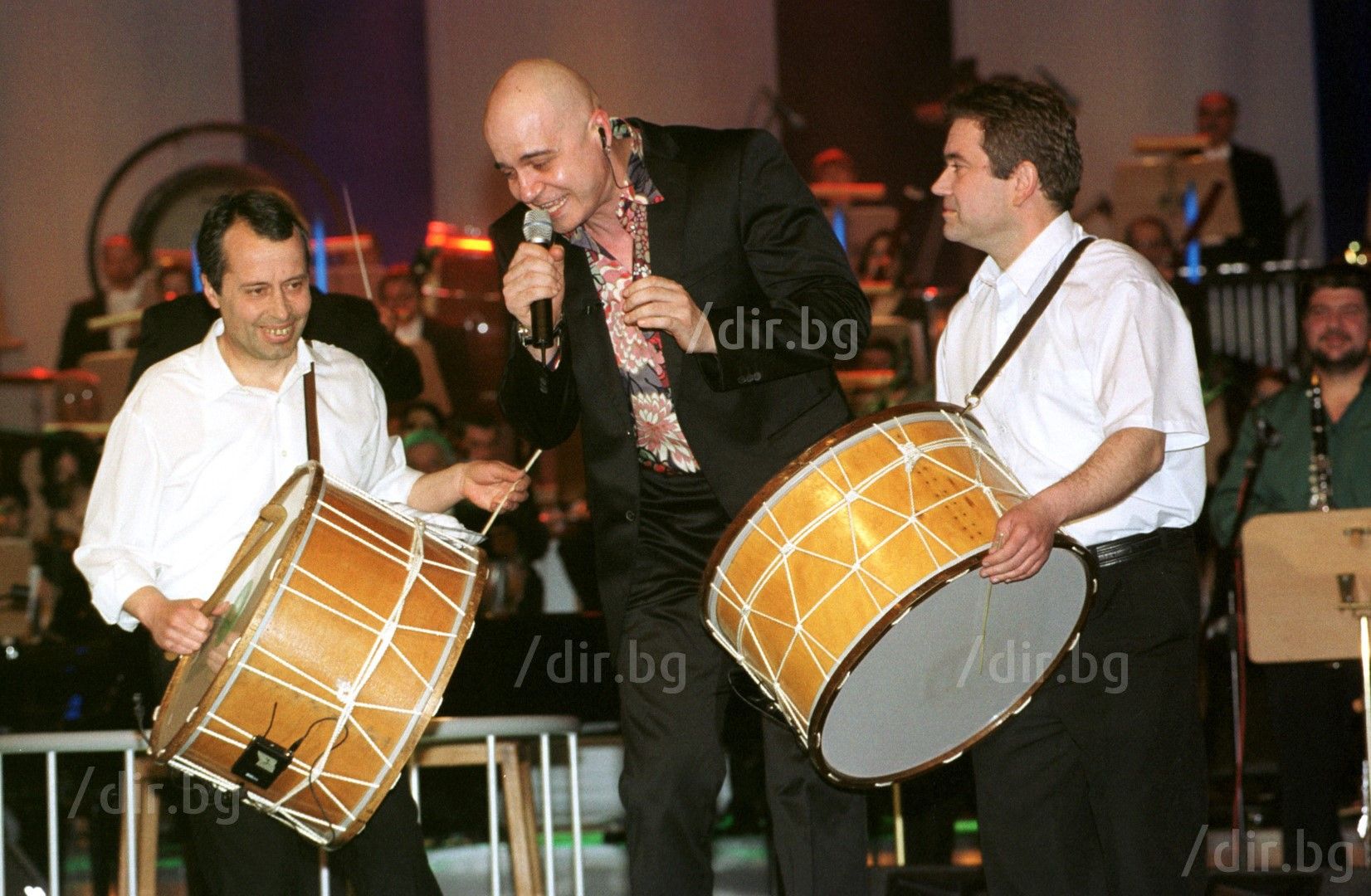 Слави Трифонов на великденския си концерт през 2003 г.
