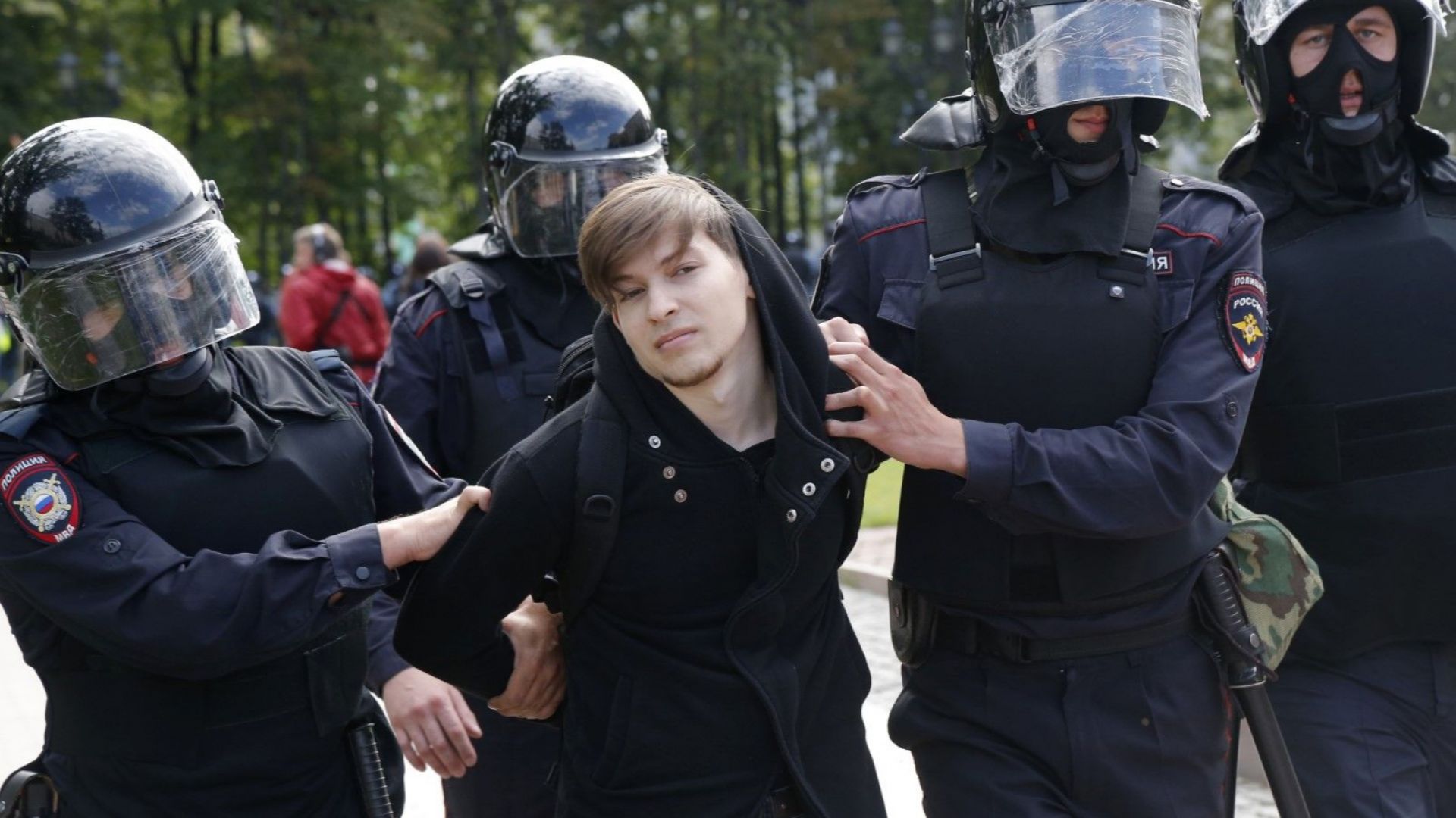 Руската полиция е задържала 194 души в центъра на Москва