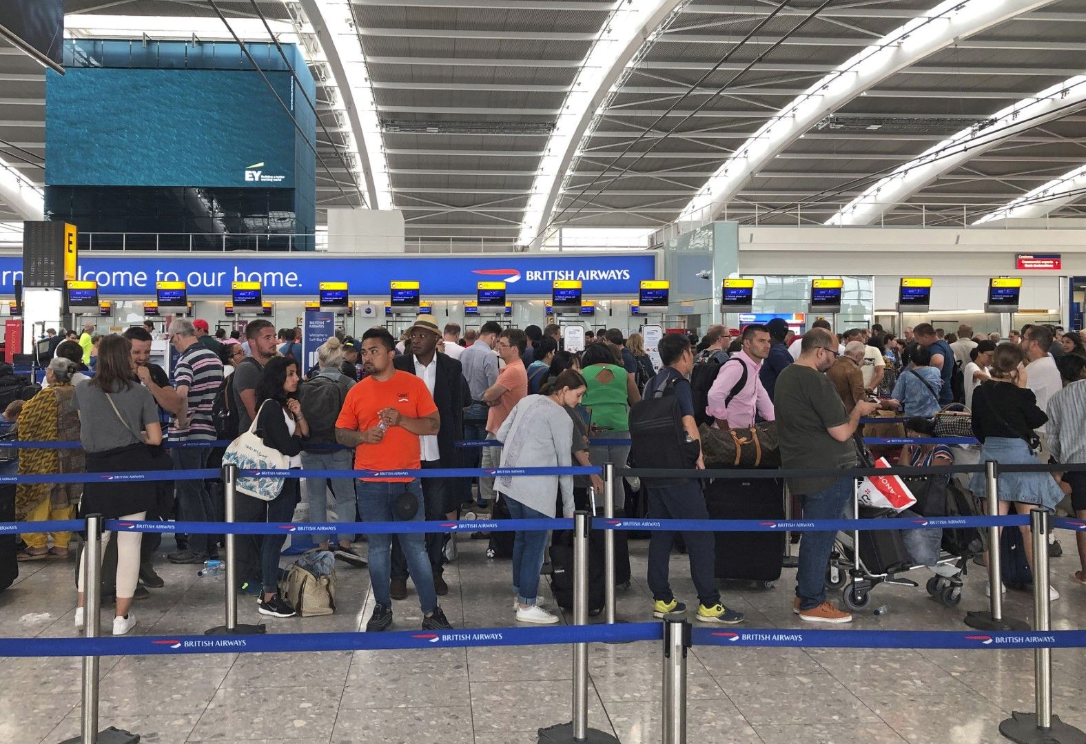"Хийтроу" е най-натовареното летище във Великобритания
