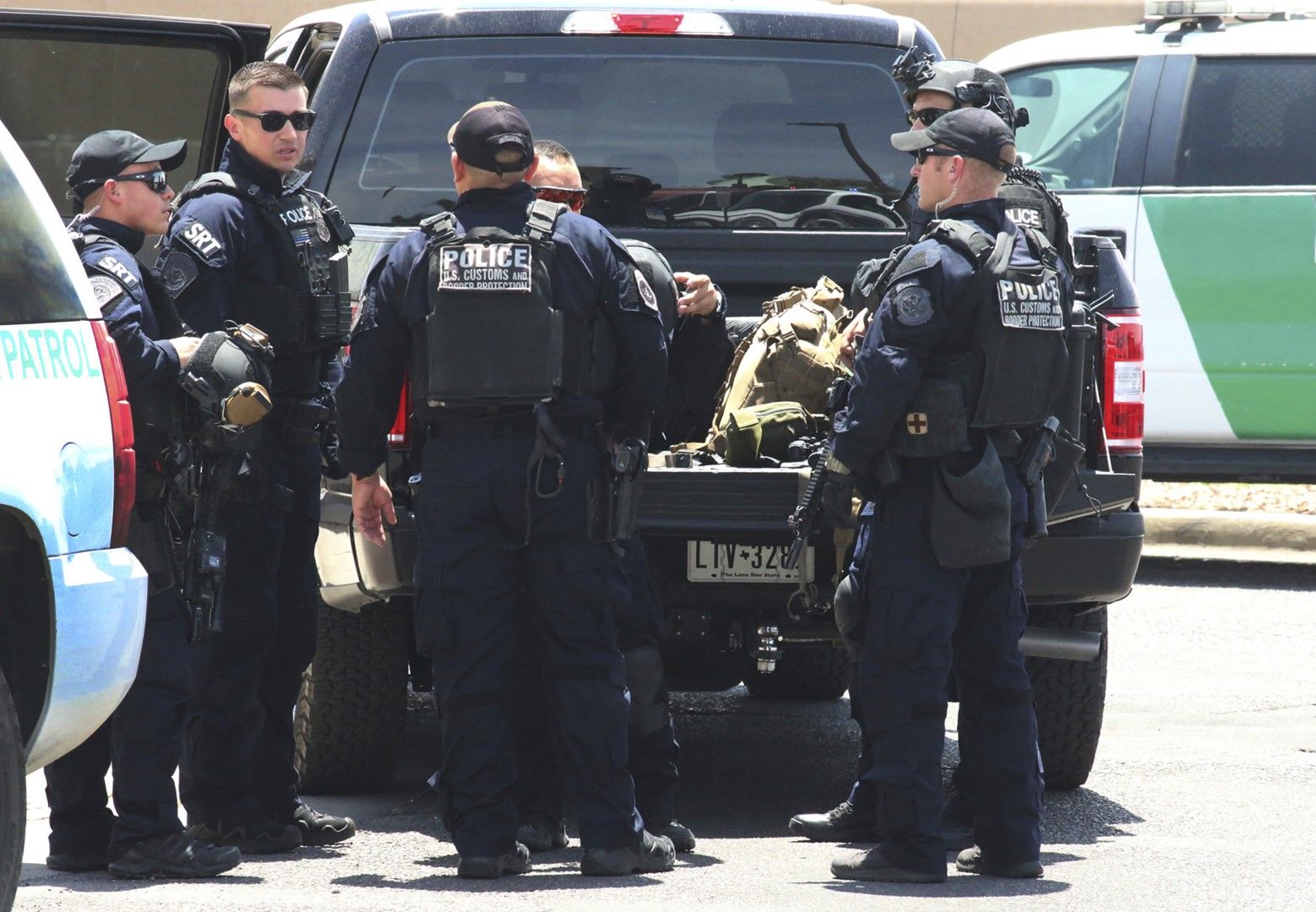 Митническа и гранична полиция е на мястото на стрелбата в Ел Пасо