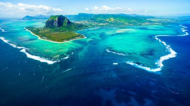 Полет над Рая в остров Мавриций