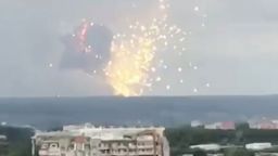 Взрив в склад за боеприпаси в Русия, евакуират 11 000 души (снимки и видео)