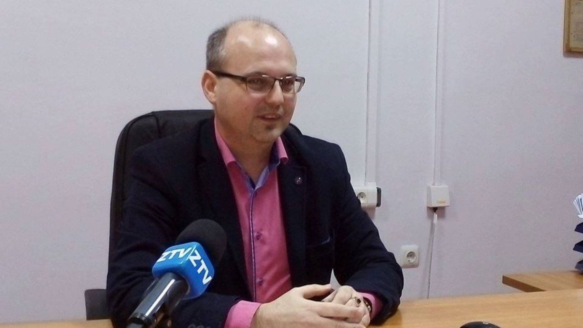 Директорът на офиса на НАП в Ловеч Виктор Стойчев е