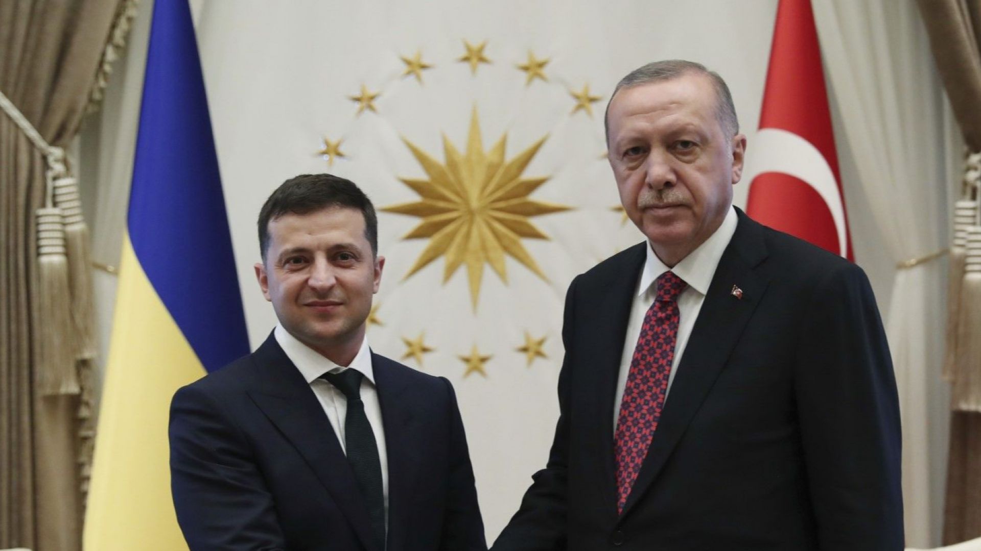 Украинският президент Володимир Зеленски предложи на турския президент Реджеп Тайип