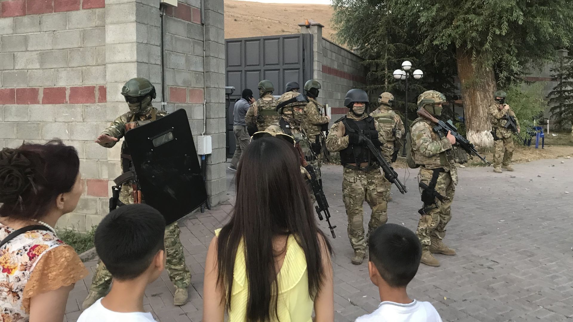 Един командос бе убит при опита за задържане в Киргизстан