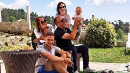 Мона: 28 години мама и татко са олицетворение на любов (снимка)
