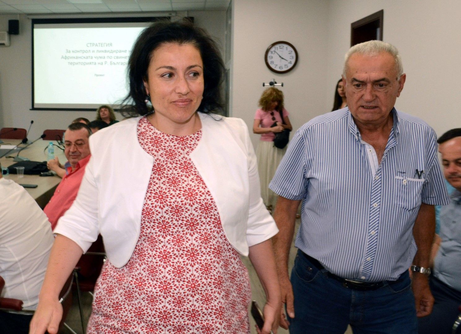 На 7 август Десислава Танева участва в среща между научната общност и ветеринарно-медицински експерти в Тракийския университет в Стара Загора