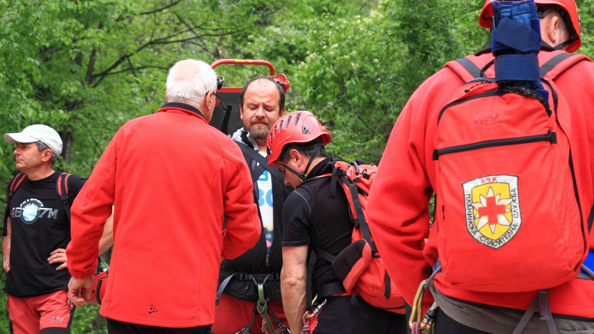 След продължило денонощие и половина издирване спасители откриха и втория
