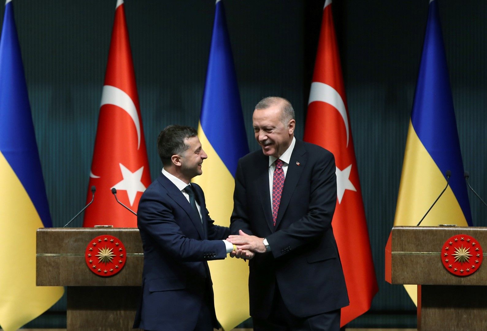 Президентът на Украйна Володимир Зеленски и на Турция - Реджеп Тайип Ердоган, след срещата им в Анкара, 7 август 2019