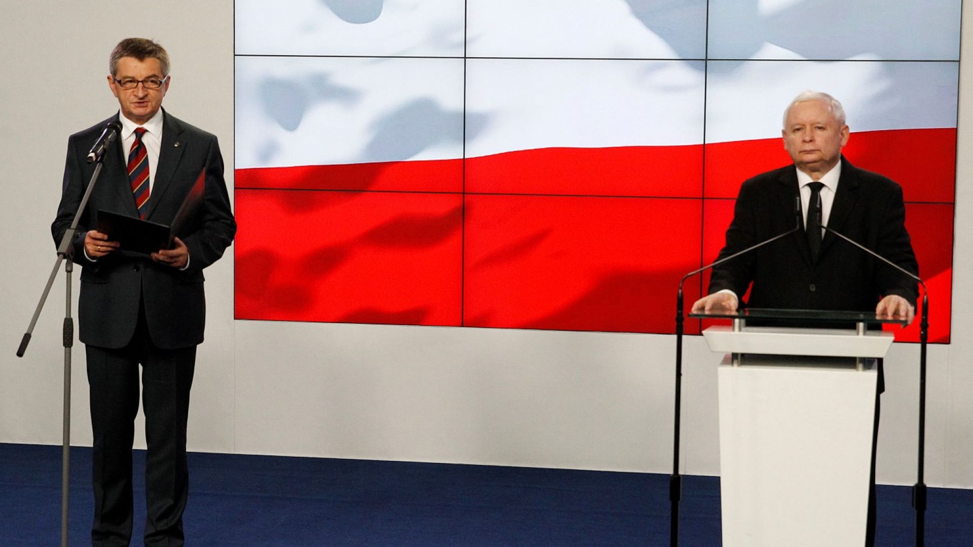 Председателят на полския парламент Марек Кухчински обяви че подава оставка