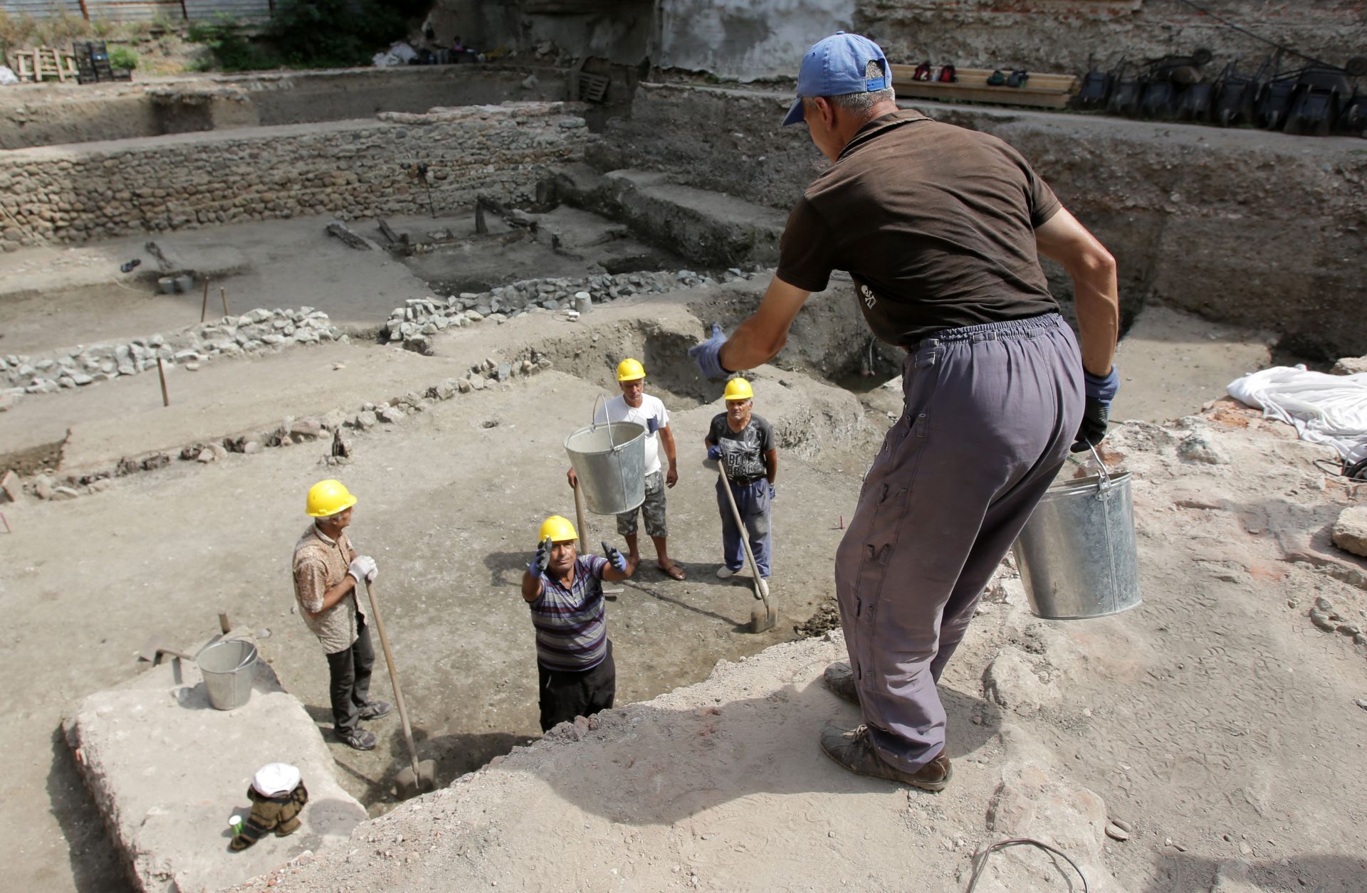 Разкопките на ул. „Екзарх Йосиф“, където се издига част от северната крепостна стена на Сердика