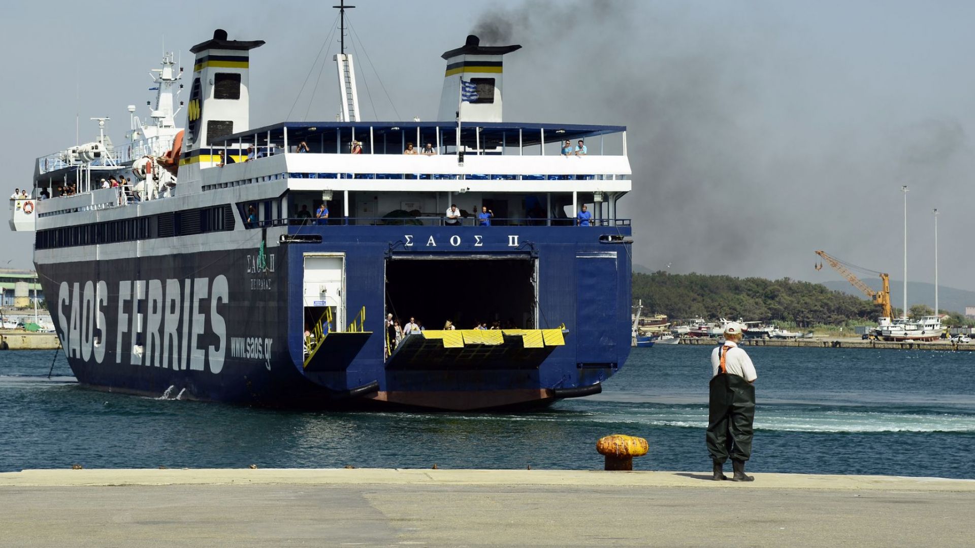 Хаосът на гръцкия остров Самотраки където са блокирани стотици туристи