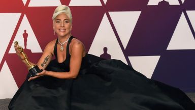 Лейди Гага, Кевин Костнър, Зоуи Кравиц са сред звездите, които ще връчват награди "Оскар"